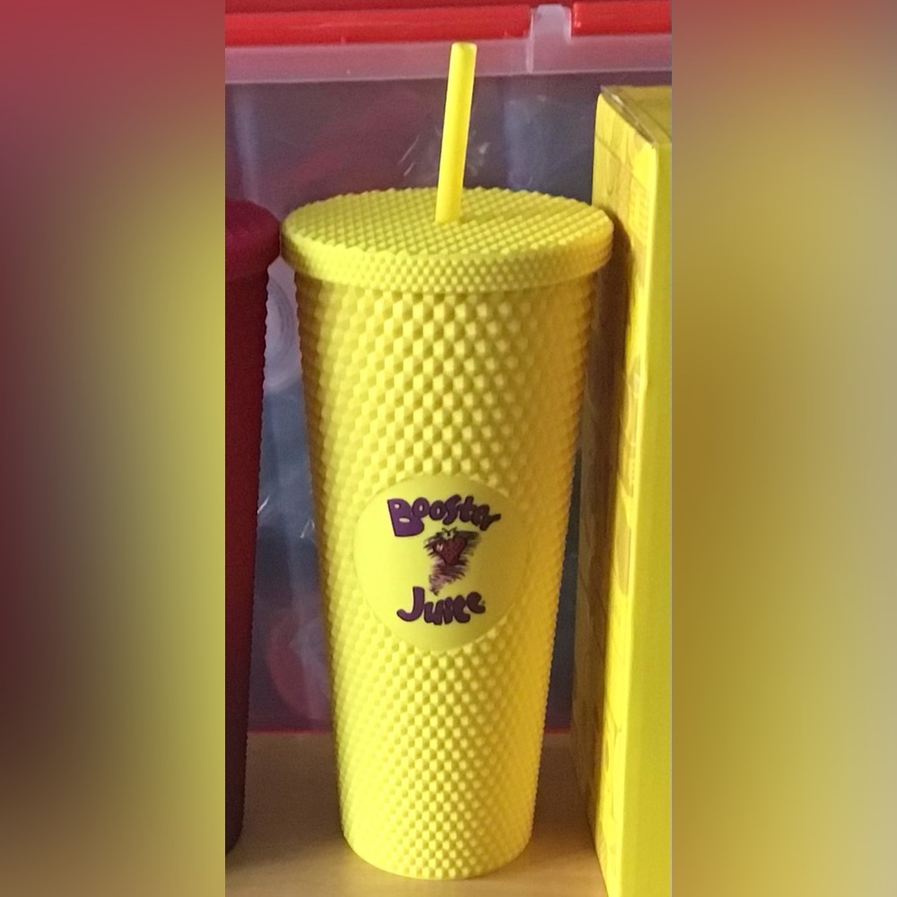 ✨✨ Booster Juice Tumbler Yellow ✨✨